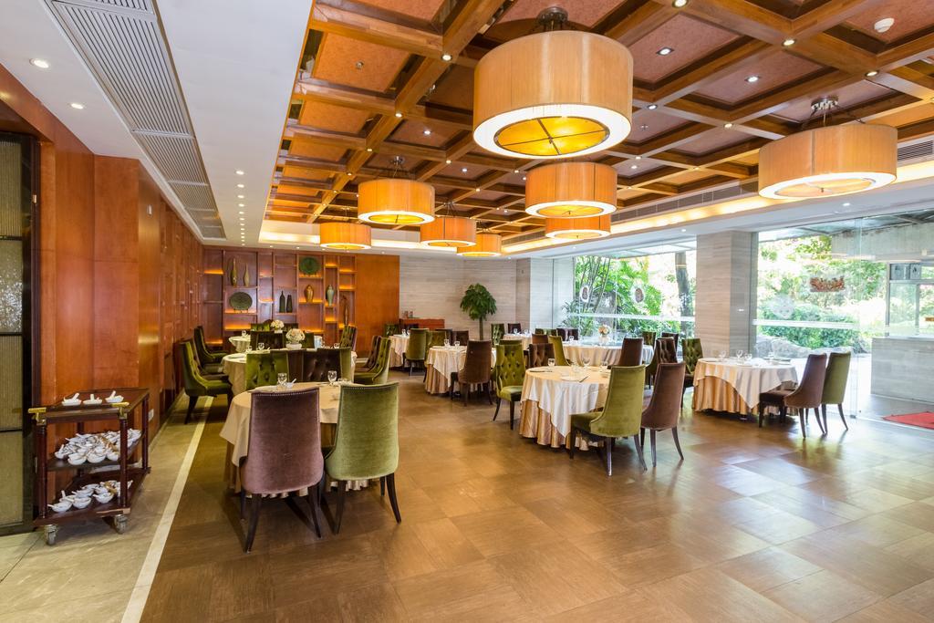 YIHE Hotel Guangzhou Bagian luar foto