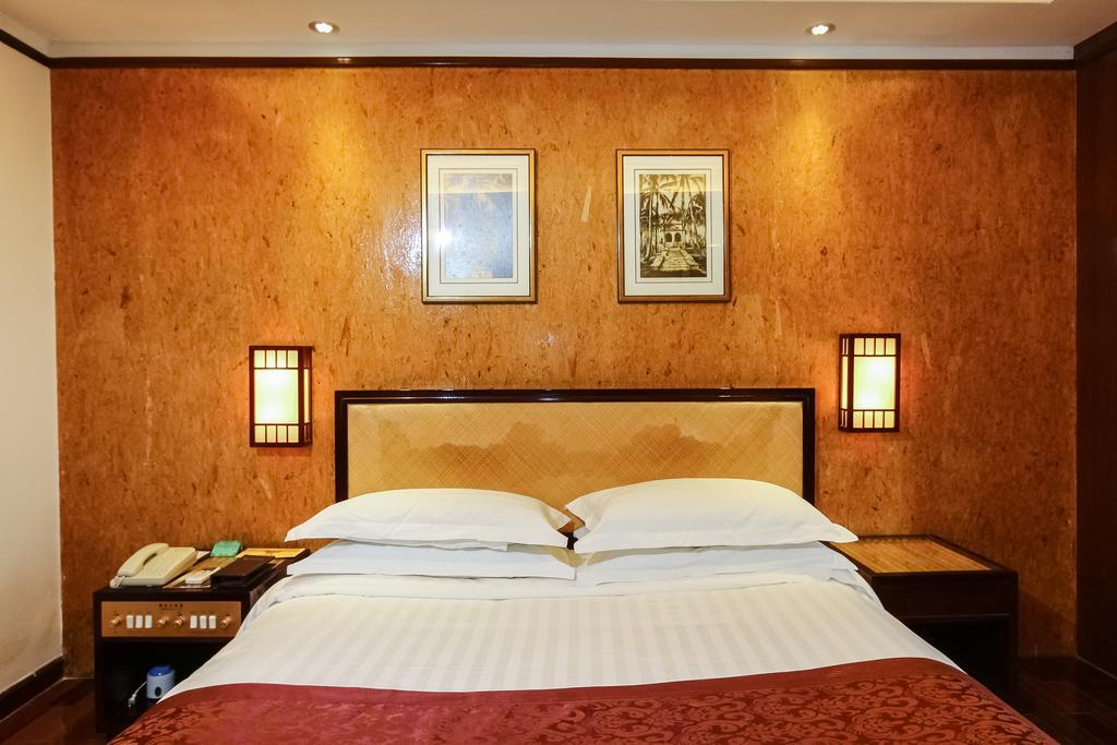 YIHE Hotel Guangzhou Bagian luar foto