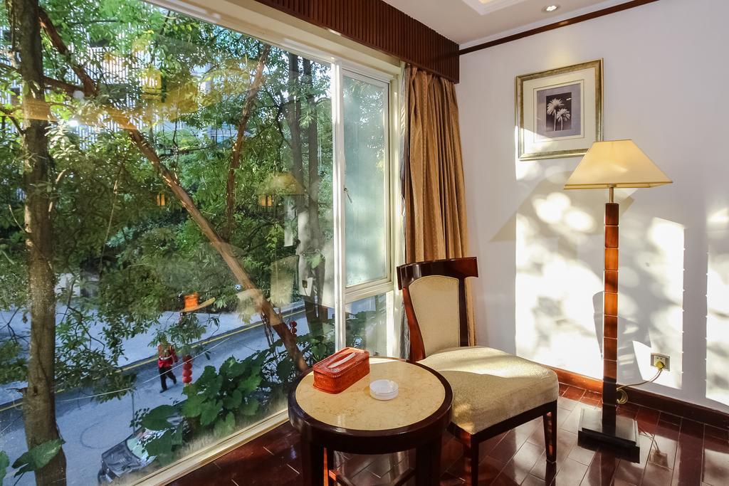 YIHE Hotel Guangzhou Bagian luar foto