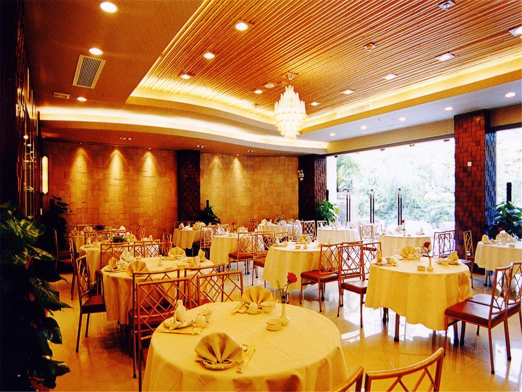 YIHE Hotel Guangzhou Bagian luar foto