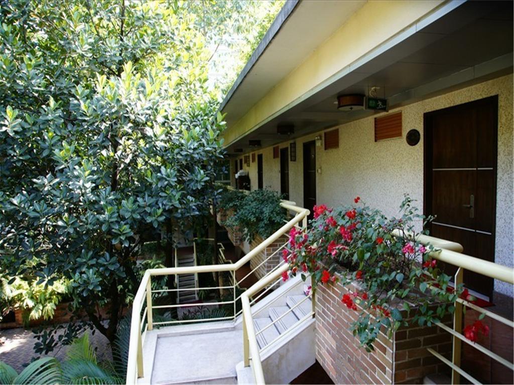 YIHE Hotel Guangzhou Bagian luar foto