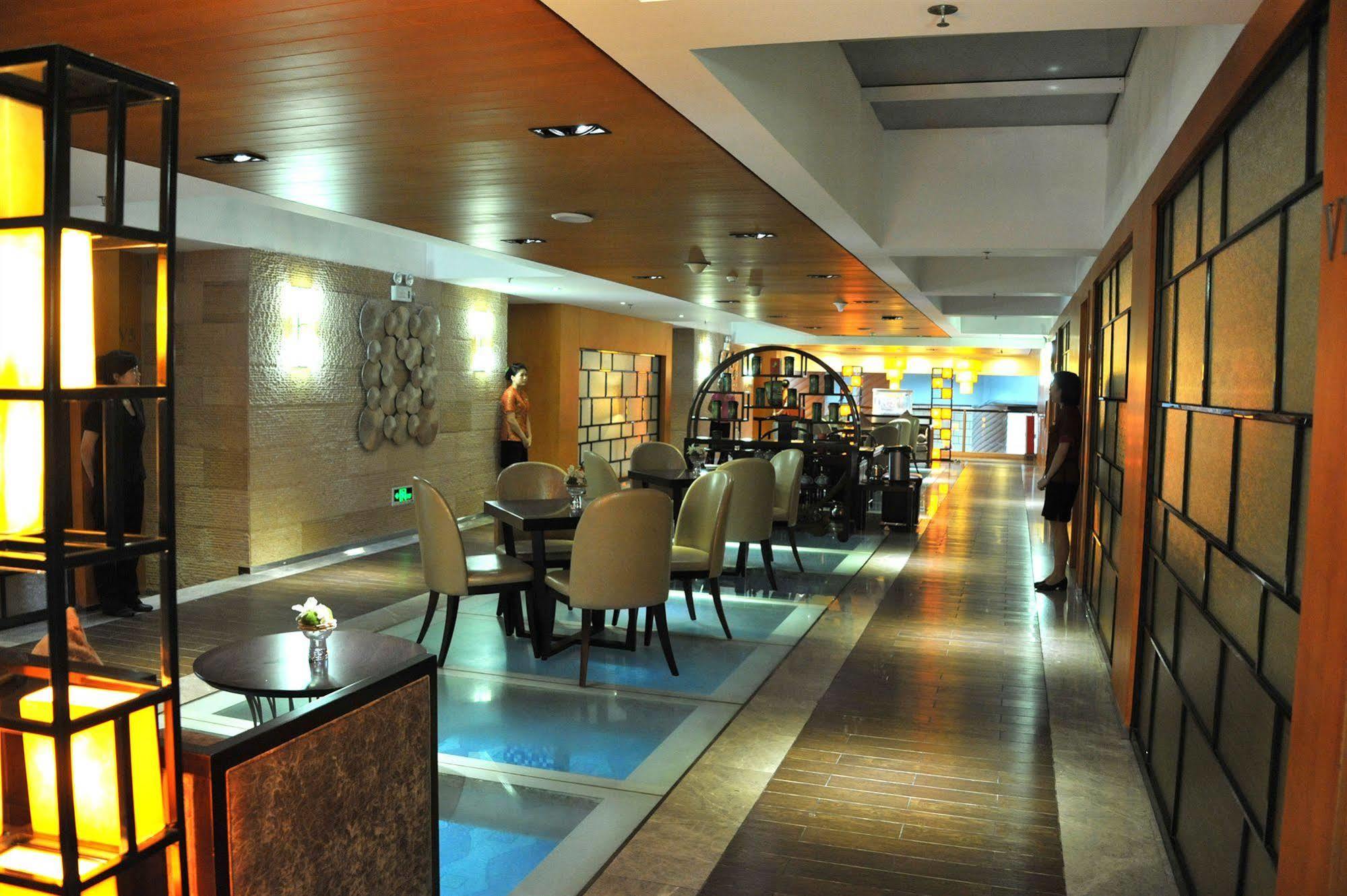 YIHE Hotel Guangzhou Bagian luar foto