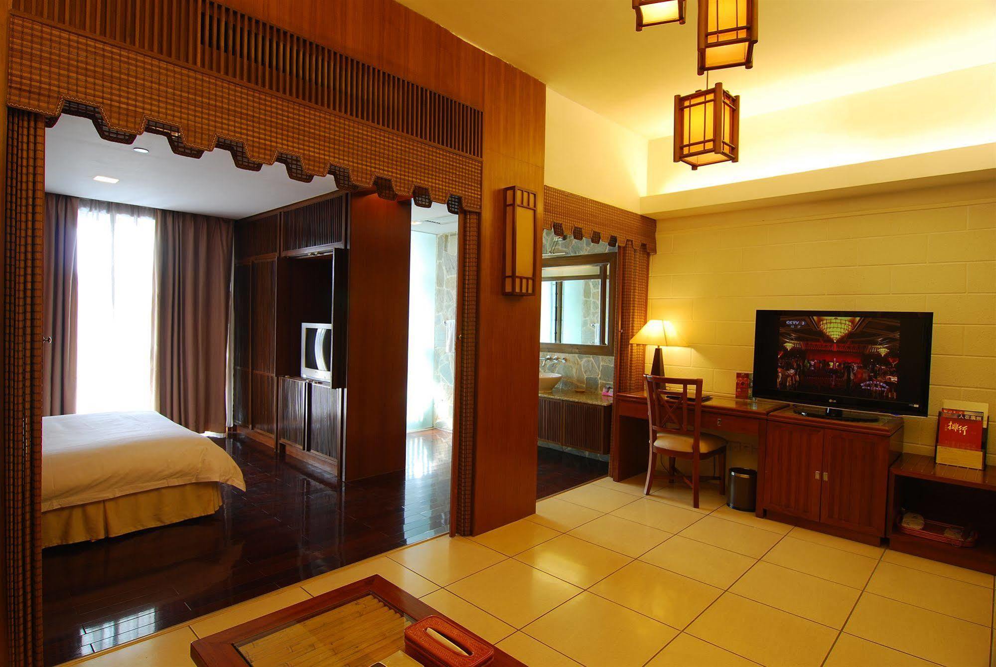 YIHE Hotel Guangzhou Bagian luar foto