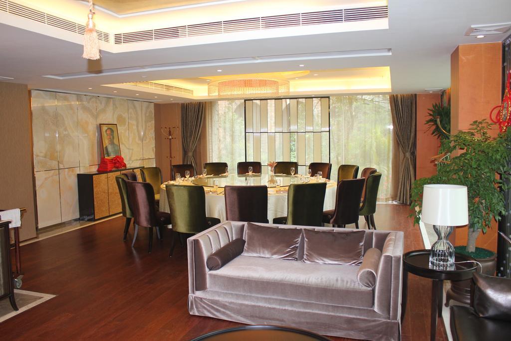 YIHE Hotel Guangzhou Bagian luar foto